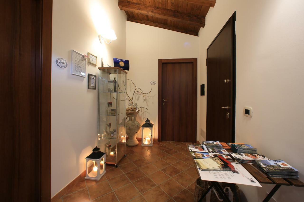 Penzion Casale Madeccia Sonnino Exteriér fotografie